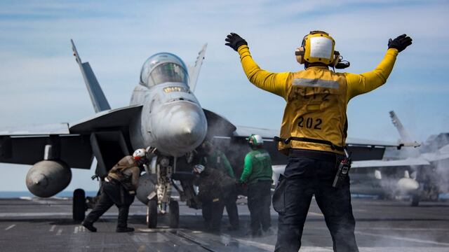 EE.UU. despliega portaaviones Nimitz en el Golfo Pérsico para compensar el retiro de tropas de Afganistán