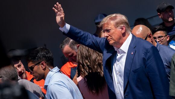 El expresidente de Estados Unidos y aspirante a presidente de 2024, Donald Trump, asiste a la Feria Estatal de Iowa en Des Moines, Iowa, el 12 de agosto de 2023. (Foto de Stefani Reynolds / AFP)