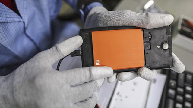 Una nueva era en celulares desde el 2027 en Europa: la obligación de tener baterías reemplazables y cómo eludirían algunas empresas tal restricción