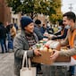 Atención, Illinois entregará alimentos gratis a sus residentes del 17 al 20 de agosto: consulta horarios y despensas