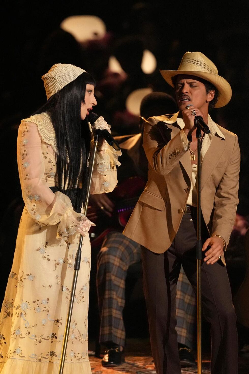 Los artistas interpretaron una versión de "California Dreamin" de The Mamas & the Papas. (Foto: Agencias)