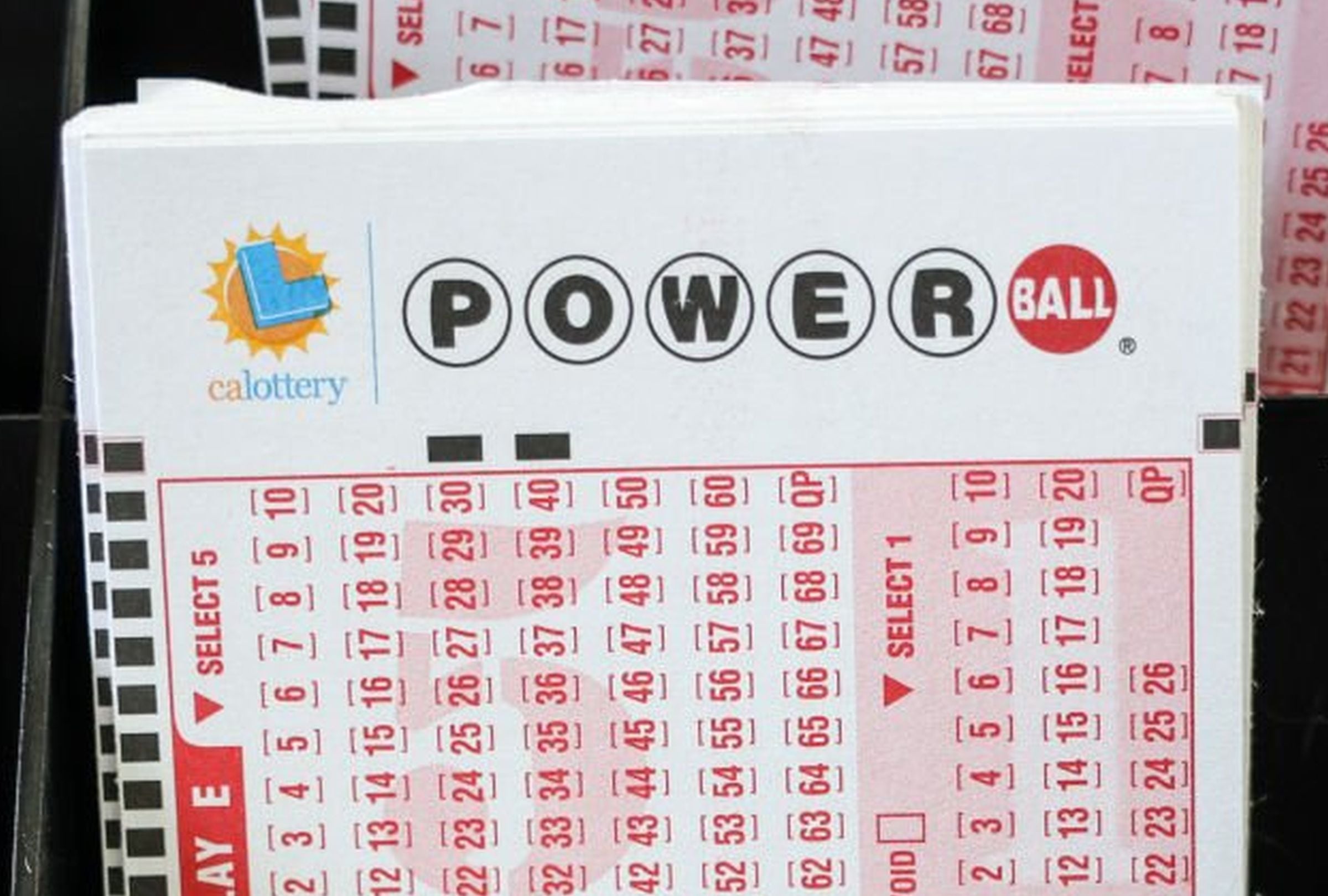 Conoce aquí cuál es el local de New York donde se vendió el boleto de Powerball ganador de $1 millón. (Foto: Jay L. Clendenin / Getty Images)