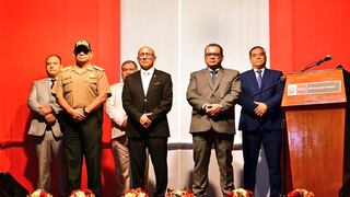 El primer día de Julio Díaz como ministro del Interior: ataque a bus de Los Chinos, cierre de colegios y las cifras de terror que debe enfrentar