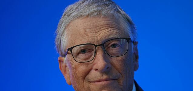 La edad adecuada para darle un celular a un niño, según Bill Gates