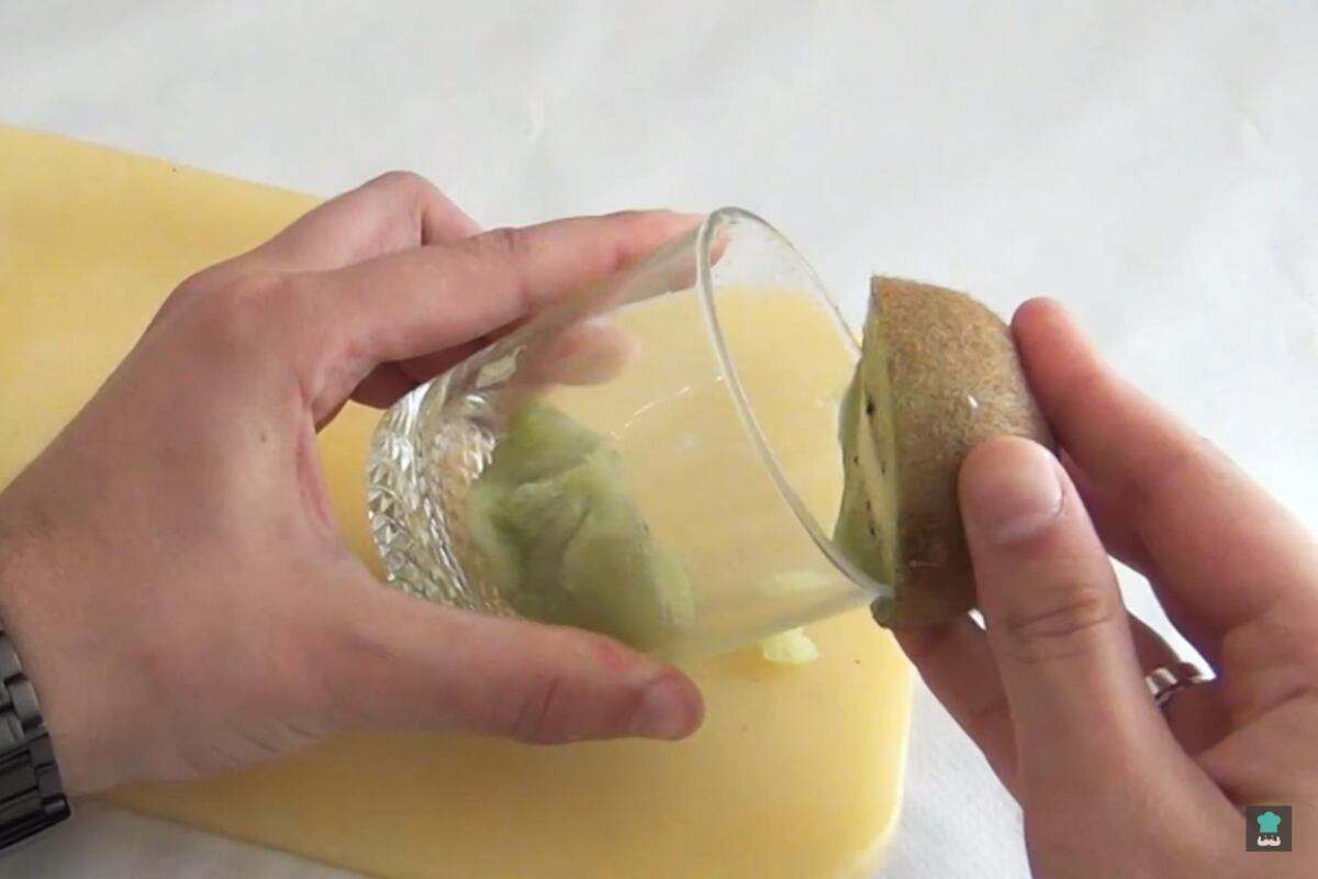 Conoce los mejores consejos para pelar un kiwi en segundos. (Foto: RecetasGratis.net).