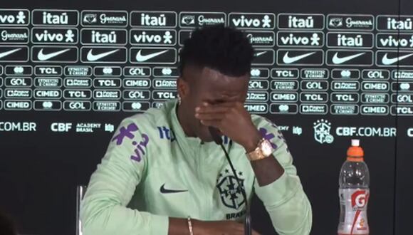 Vinicuis rompe en llanto al hablar de su lucha contra el racismo: “Sólo quiero jugar al fútbol” | VIDEO
