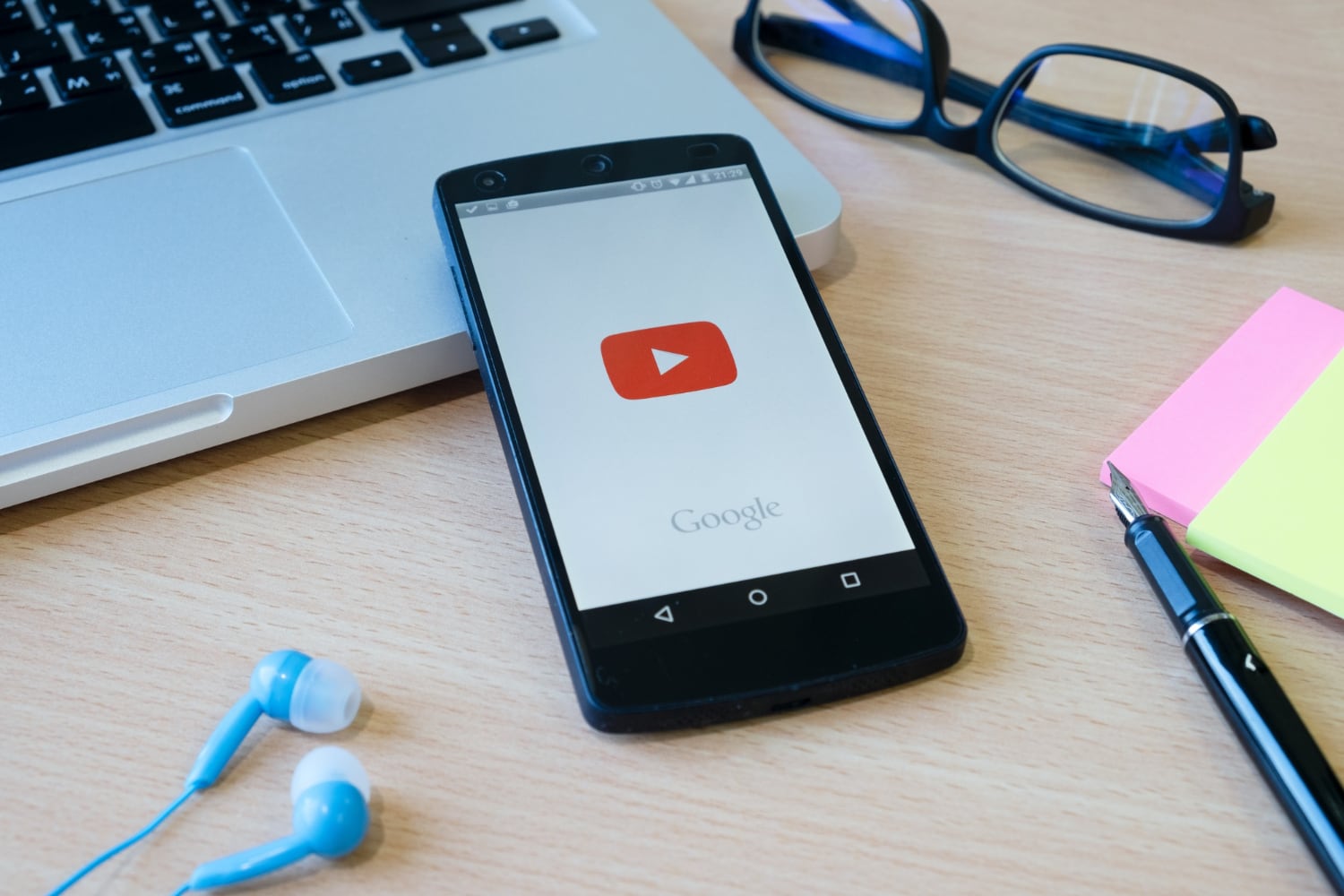 YouTube permitirá la descarga de videos para ver sin conexión. (Foto: freepik.es)