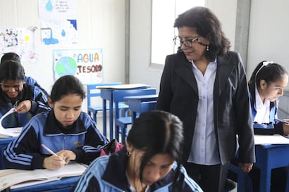 Estos son todos los REQUISITOS para que los profesores y auxiliares puedan cobrar el bono de 487 soles aprobado por el Gobierno