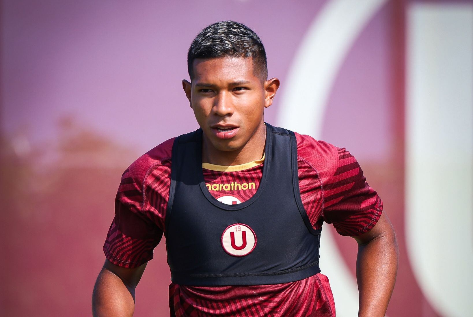 El mediocampista crema fue autocrítico con el rendimiento de Universitario de Deportes en el clásico, pese a la victoria.