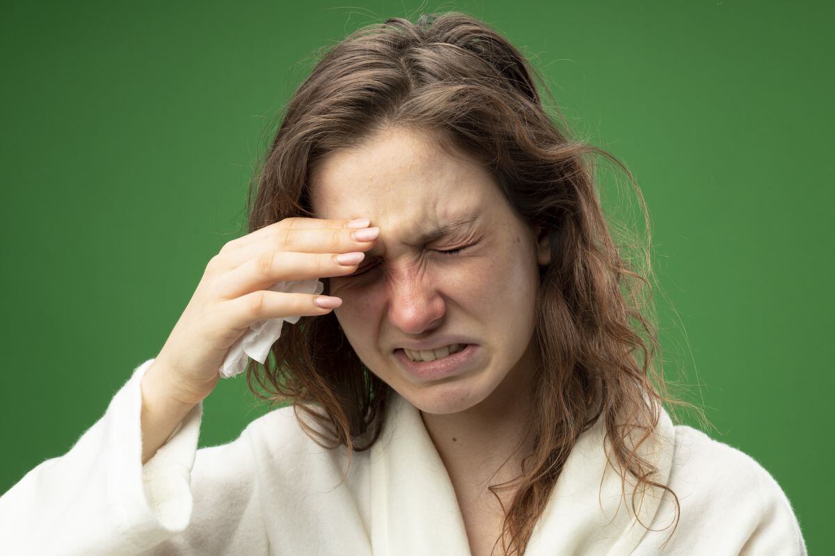 El ojo seco puede causar molestias e incomodidad en cualquier momento del día. (Foto: stockking / Freepik)