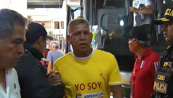 José Carranza acompañó al equipo de la 'U' para el clásico ante Alianza Lima en el Estadio Nacional | Captura de video / Liga 1 Max