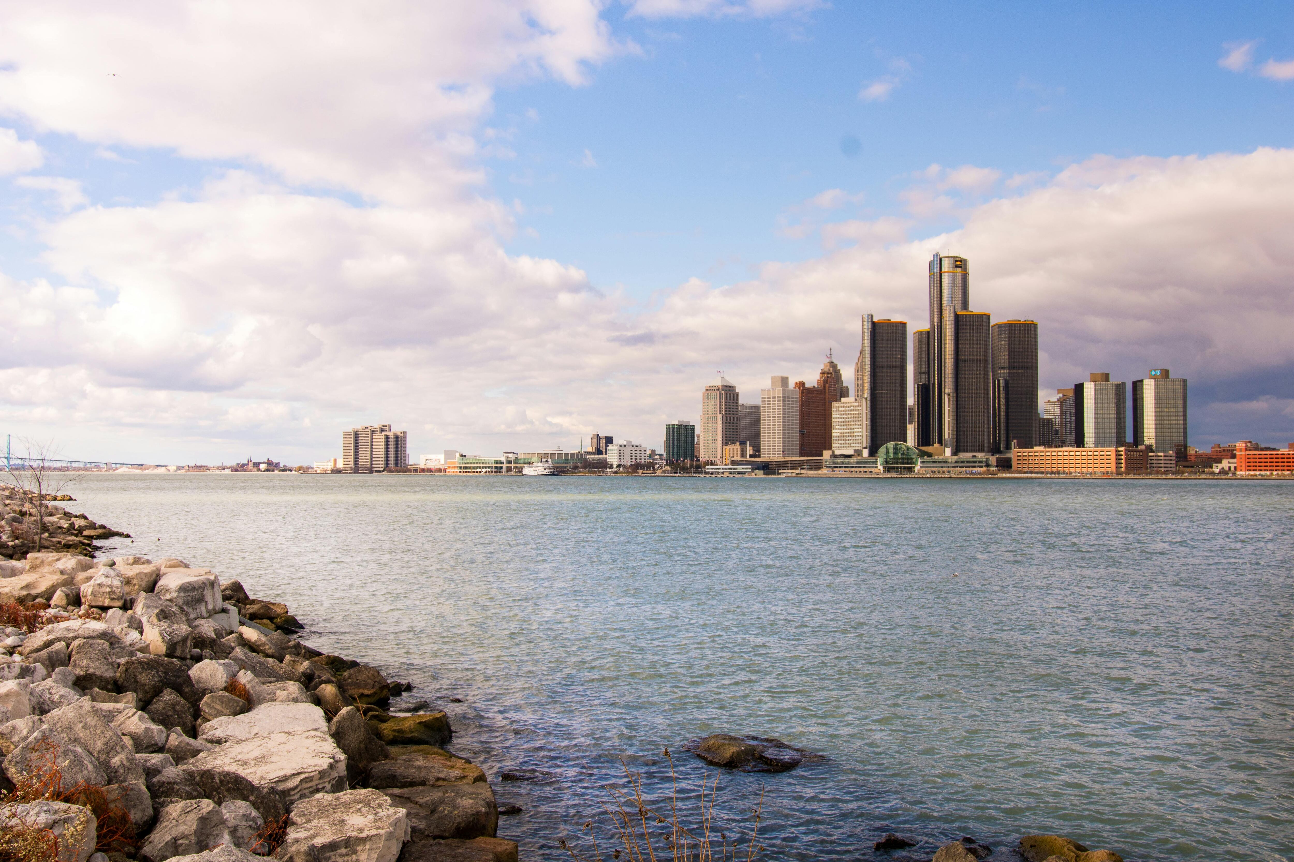 El estado de los Grandes Lagos ofrece varias ciudades de bajo presupuesto para los jubilados (Foto: Pexels)