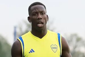 Luis Advíncula sobre la Copa Sudamericana: “Al ser Boca Juniors nos obliga a ganarla” | VIDEO