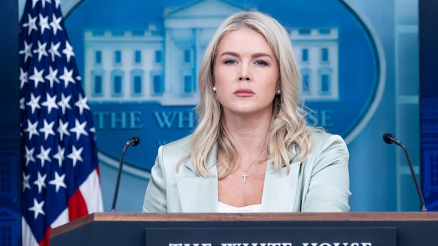 La secretaria de prensa de la Casa Blanca Karoline Leavitt dejará el cargo y será asesora externa de Trump