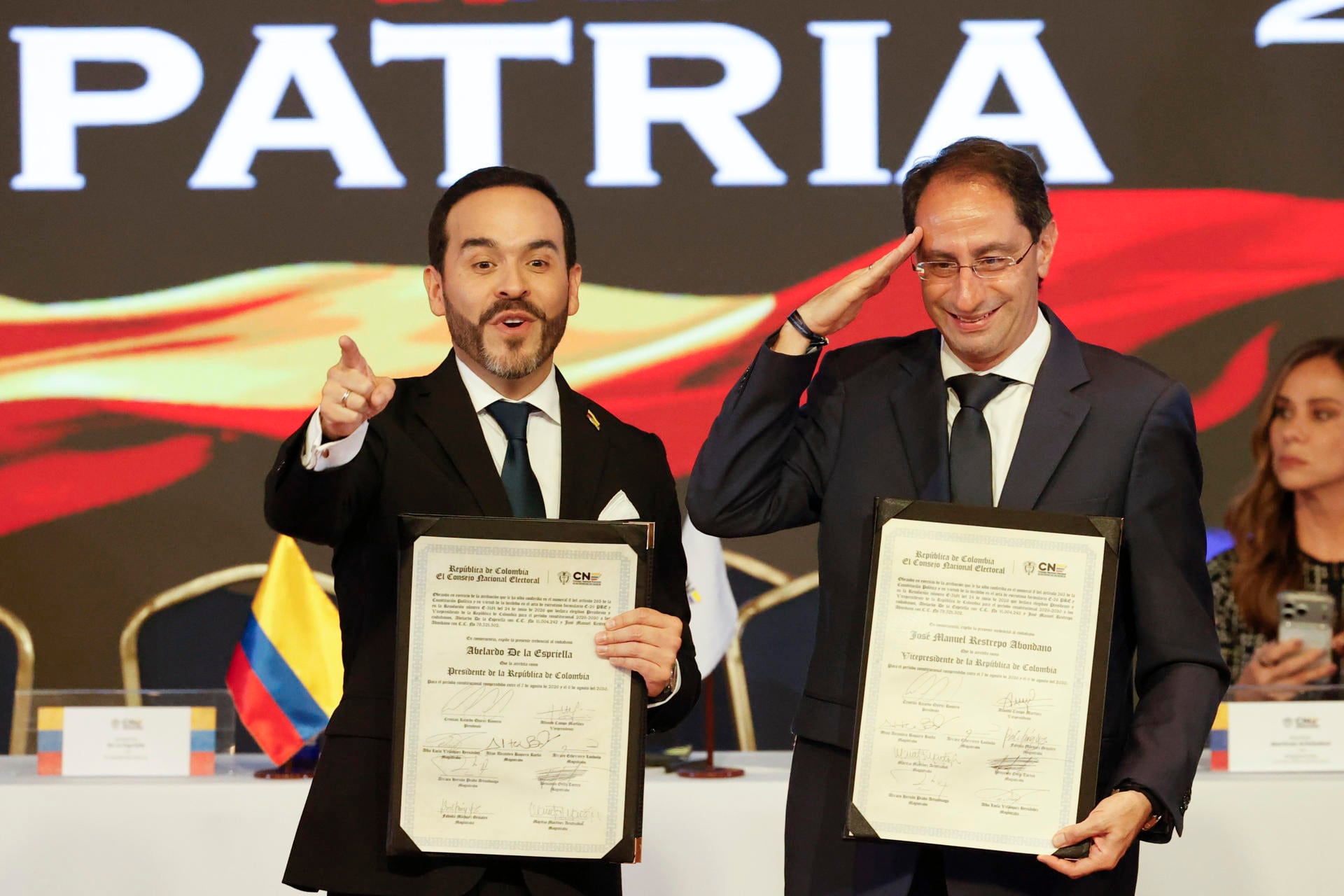 Consejo Nacional Electoral entrega a Abelardo de la Espriella credencial como presidente electo de Colombia