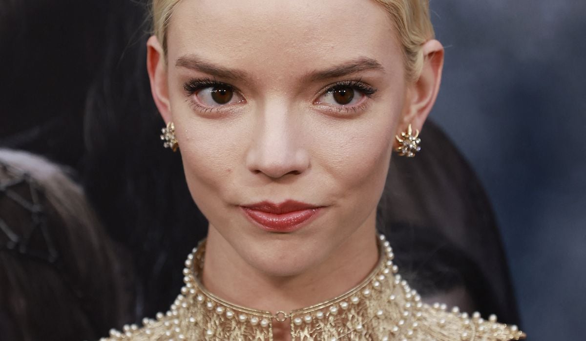 Anya Taylor-Joy está más feliz que nunca disfrutando a plenitud su amor con Malcolm McRae, su esposo (Foto: Michael Tran / AFP)