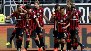 Eintracht Frankfurt con Carlos Zambrano venció 1-0 al Friburgo