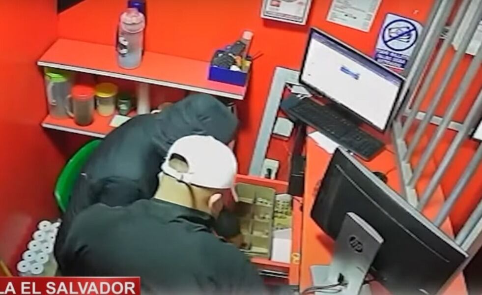 VES: delincuentes roban a mano armada más de 2 mil soles en casa de apuestas. (Foto: Captura de pantalla / 24 Horas)