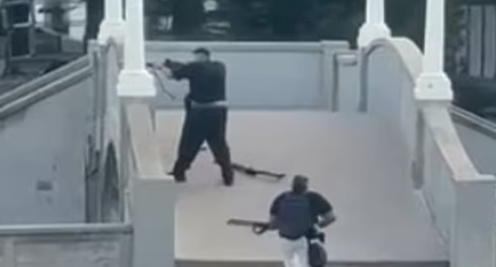 Ataque terrorista en playa de Sídney deja 16 muertos y 40 heridos