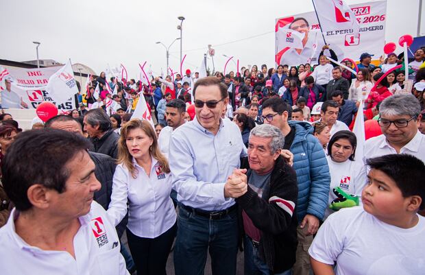 En las actividad políticas en las que participa en Lima, se promueve la candidatura de Martín Vizcarra a la presidencia pese a que estám inhabilitado. Foto: Facebook Martín Vizcarra