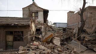 Terremoto en China deja al menos 148 muertos y miles de damnificados