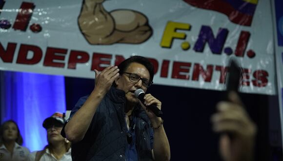 El candidato presidencial Fernando Villavicencio habla durante un mitin de campaña, minutos antes de ser asesinado, el 9 de agosto de 2023, en Quito, Ecuador. (Foto de EFE)