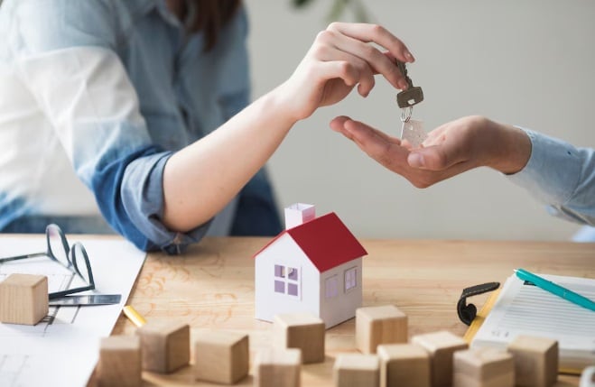 Según Realtor.com, aún hay mercados metropolitanos con precios medios por debajo de los 300.000 dólares, muy lejos del promedio nacional. (Foto referencial: Freepik)