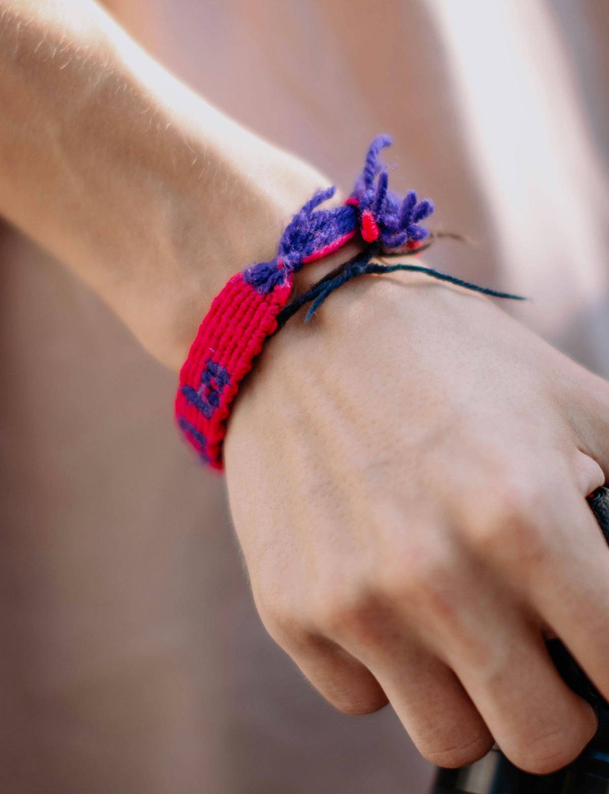 El color de pulsera que decidas utilizar para recibir el Año Nuevo Chino 2025 tiene que ser en función a lo que deseas. (Foto: Daniil Kondrashin / Pexels)