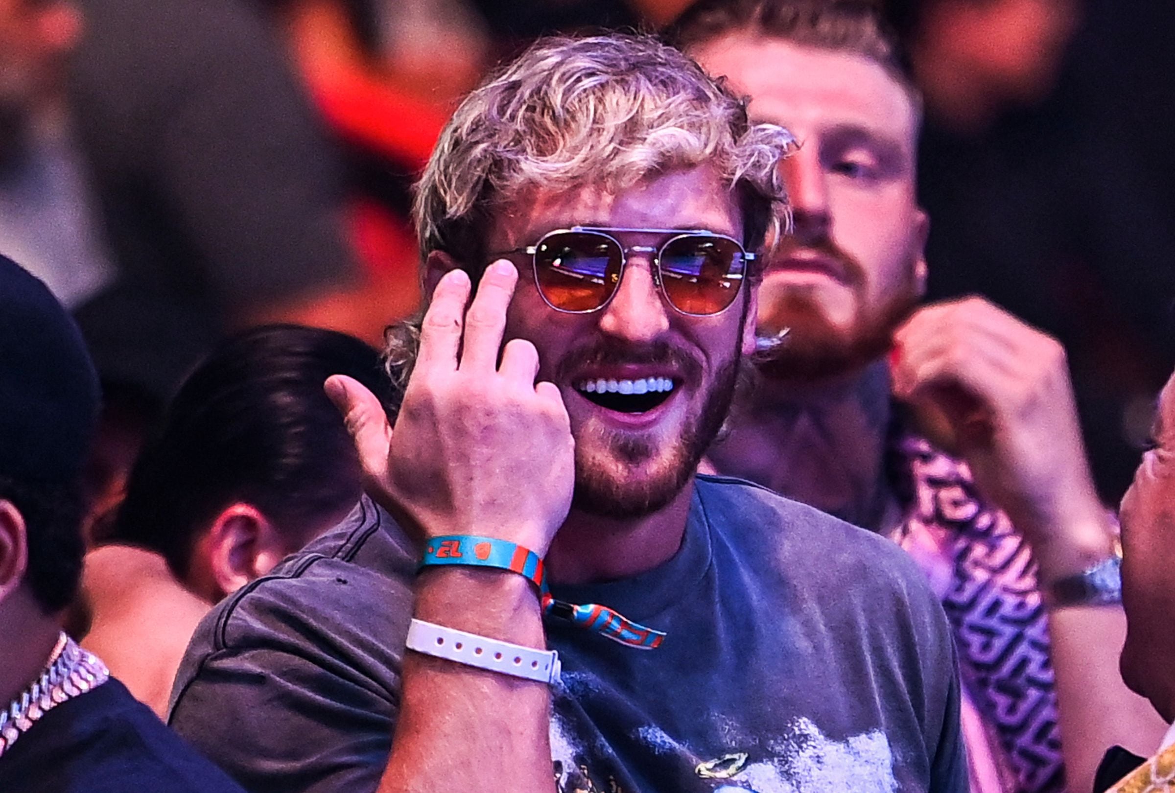 Logan Paul durante un evento de artes marciales mixtas en el Kaseya Center de Miami, Florida, el 8 de abril de 2023 (Foto: AFP)