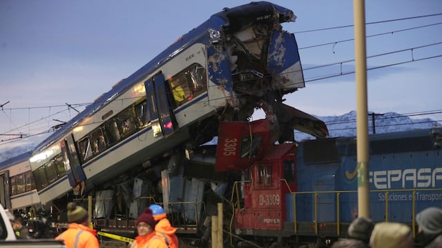 Chile: dos muertos y nueve heridos en un choque de trenes en la capital