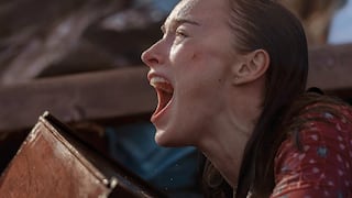 Una película de tiburones hambrientos en pleno huracán catastrófico: así es “Embestida”, el nuevo thriller de Netflix