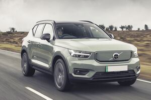 Los compradores de autos cambian de marcha: 5 tendencias que están transformando la industria automotriz global