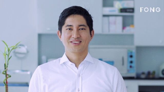 Dr. Fong reaparece en redes promocionando vitaminas con apoyo de Azucena Calvay