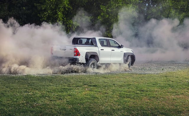 En cuanto a seguridad, incorpora la más reciente actualización de Toyota Safety Sense.