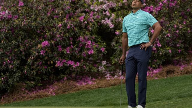 Tiger Woods, el ídolo que “enseña a no rendirse” y darlo todo por el golf