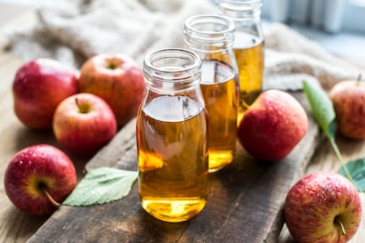 ¿Milagro metabólico o moda peligrosa? La verdad sobre el vinagre de manzana en ayunas