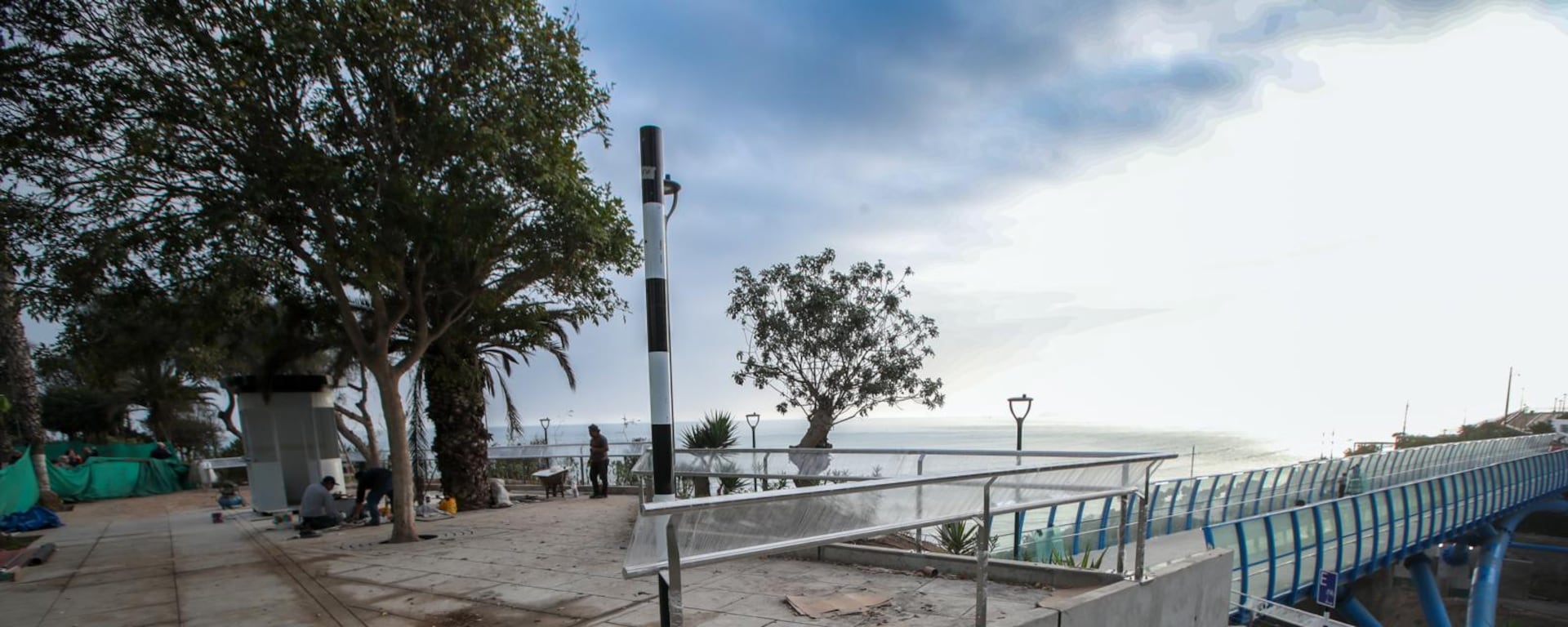 ¿Luces, ruido y cero respuestas? El puente turístico de Barranco que incomoda y nadie soluciona