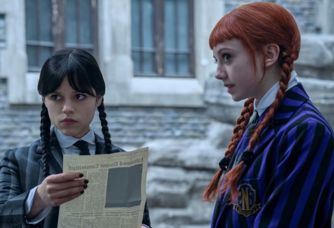 Jenna Ortega como Merlina Addams y Evie Templeton como Agnes DeMille en una escena de la temporada 2 de la serie "Wednesday" (Foto: Netflix)