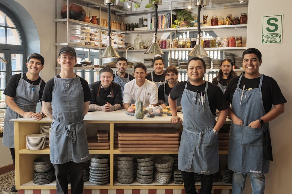 Su equipo se ha sumado al sueño de componer un viaje culinario por el Perú a través de sabores, texturas y aromas. (Foto: Richard Hirano)