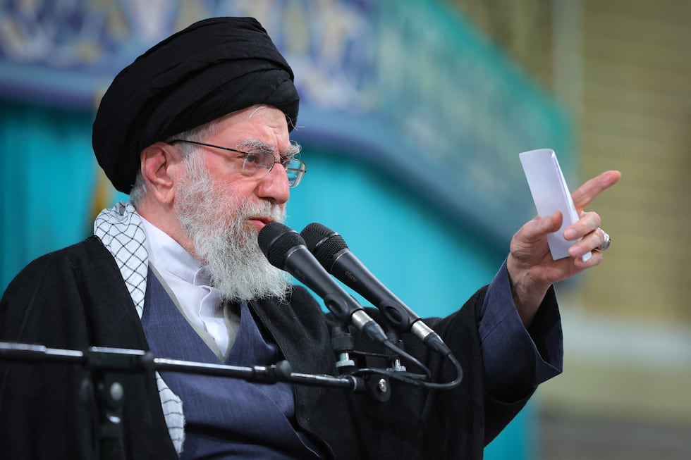 El líder supremo de Irán, el ayatola Alí Jamenei, en un discurso el 17 de enero de 2026. (Foto de KHAMENEI.IR / AFP).