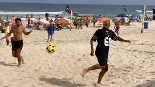 Flamengo: Arturo Vidal mostró su destreza con el balón en las playas de Brasil | VIDEO