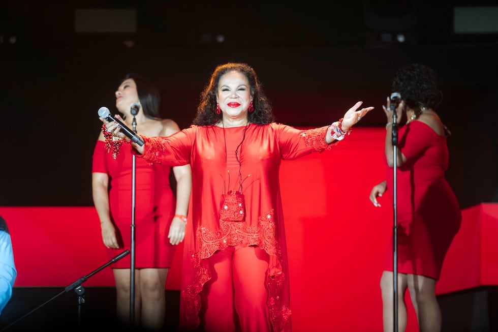 Eva Ayllón fue reconocida por sus más de 50 años de trayectoria | (Foto: Difusión)