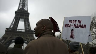 FOTOS: miles de franceses se congregaron en la Torre Eiffel para rechazar las uniones entre homosexuales