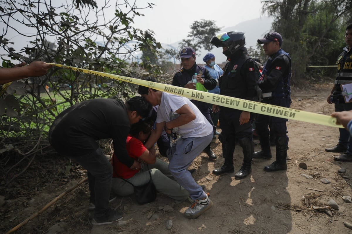 Hallan cuerpo de un hombre que habría sido 'pepeado' al salir de una discoteca en Carapongo, Lurigancho-Chosica. (Foto: Diana Marcelo @photo.gec)