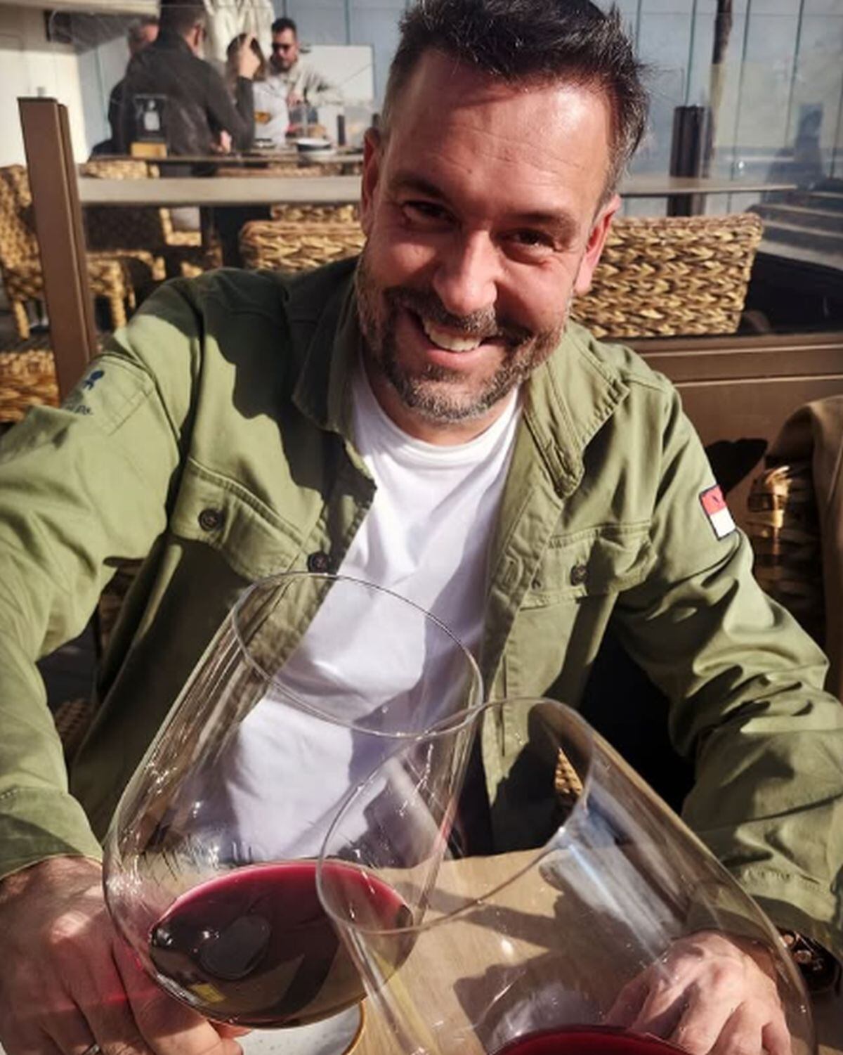 "Siempre hay que tener motivos por los que brindar", escribió en febrero de 2025 (Foto: Kike Calleja / Instagram)