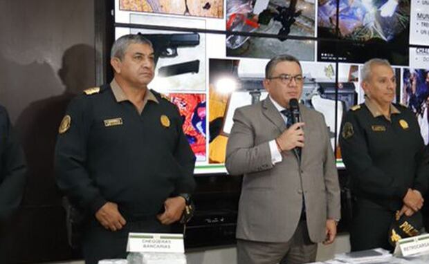 Víctor Zanabria, comandante general de la PNP; registra tres reuniones con Juan José Santiváñez en su despacho en Palacio de Gobierno. (Foto: Andina)