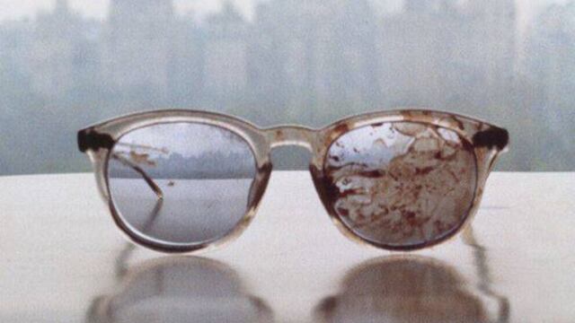 Yoko Ono mostró lentes ensangrentados de John Lennon en llamado contra la violencia
