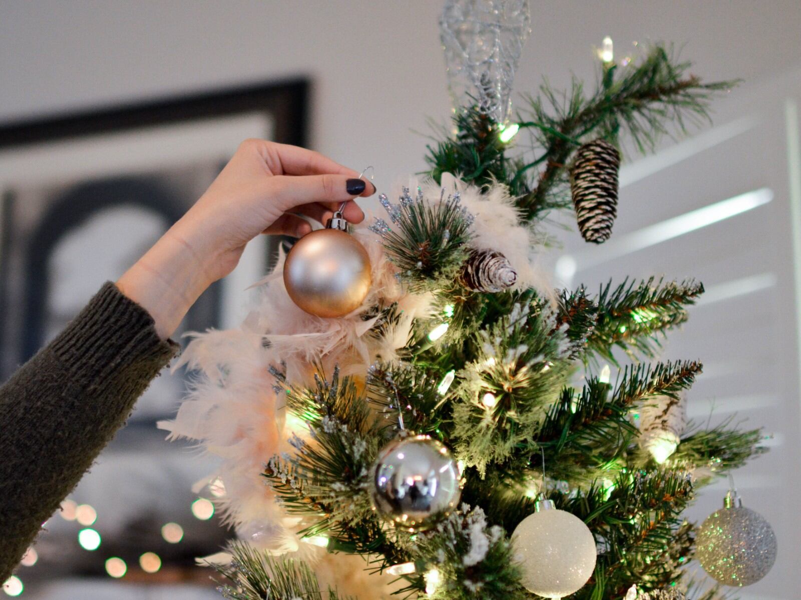 TRUCOS CASEROS | Disponer de un espacio reducido no es excusa para no dejar que la magia de la Navidad entre en tu hogar. (Foto: Pexels)