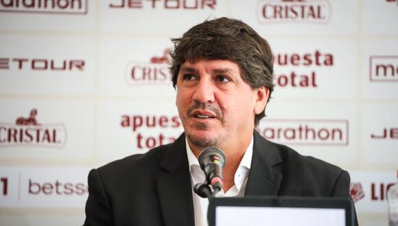 Remarcó que tiene contrato por dos años y es uno de los mejores entrenadores que ha llegado al fútbol peruano.