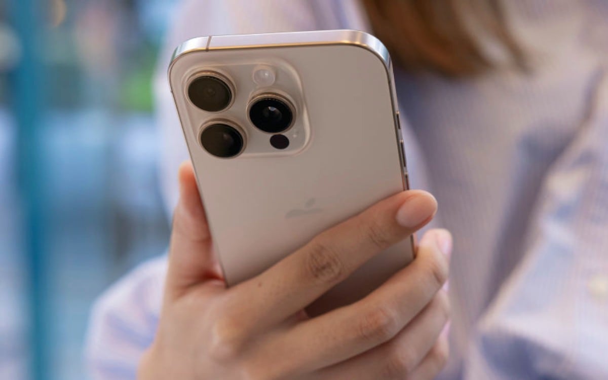 Varios usuarios de iPhone denuncian que la alarma del teléfono se activa, pero no suena. (Foto: Stanislav Kogiku/SOPA Images/LightRocket vía Getty Images)